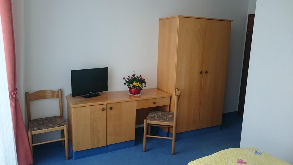 Pension Und Berggasthaus Kapellenstein Geyer Habitación foto