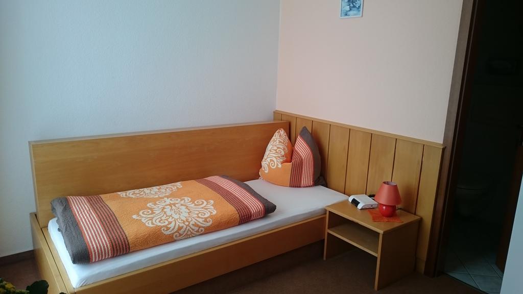 Pension Und Berggasthaus Kapellenstein Geyer Habitación foto